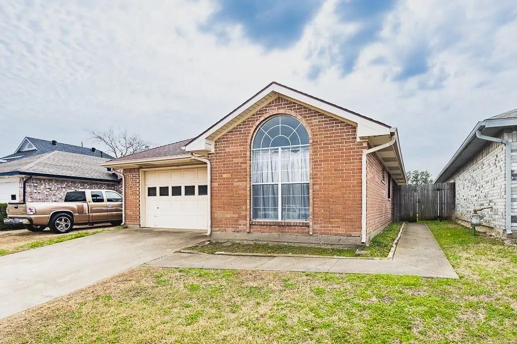 9716 Pinehurst Lane, Dallas