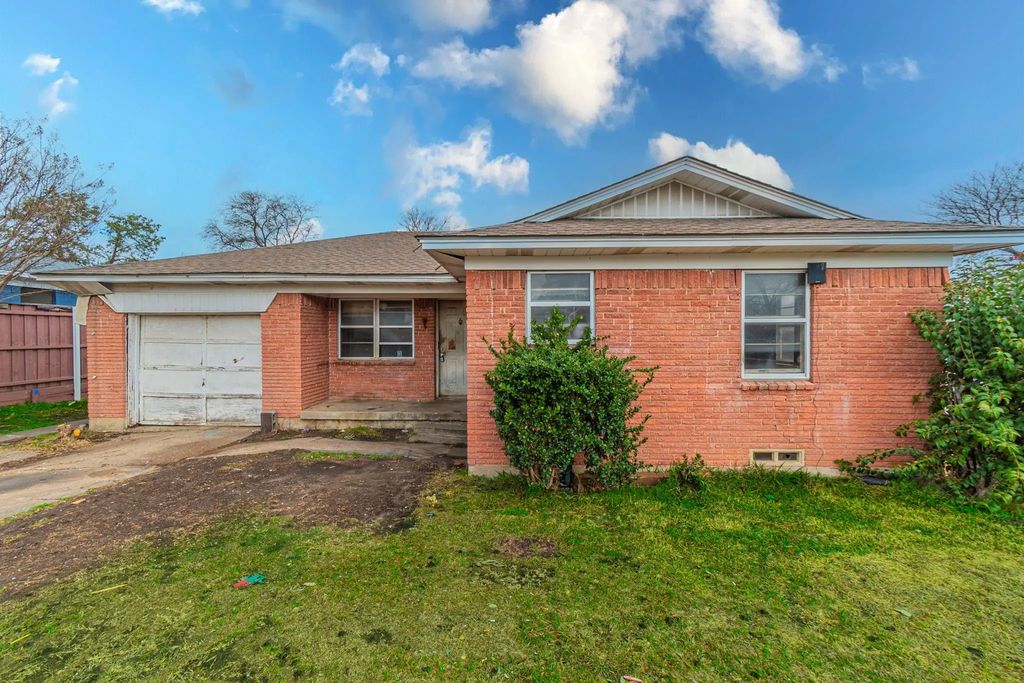 1409 W Bruton Road, Mesquite