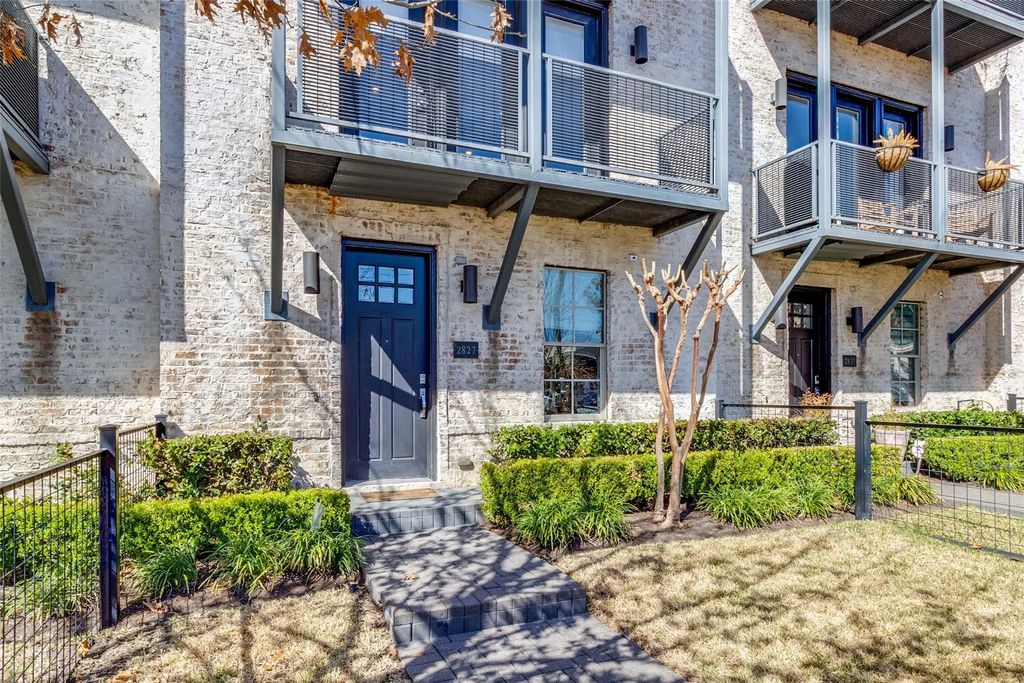 2827 Shelby Avenue, Dallas