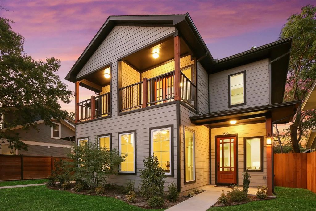 933 W 8th Street, Dallas