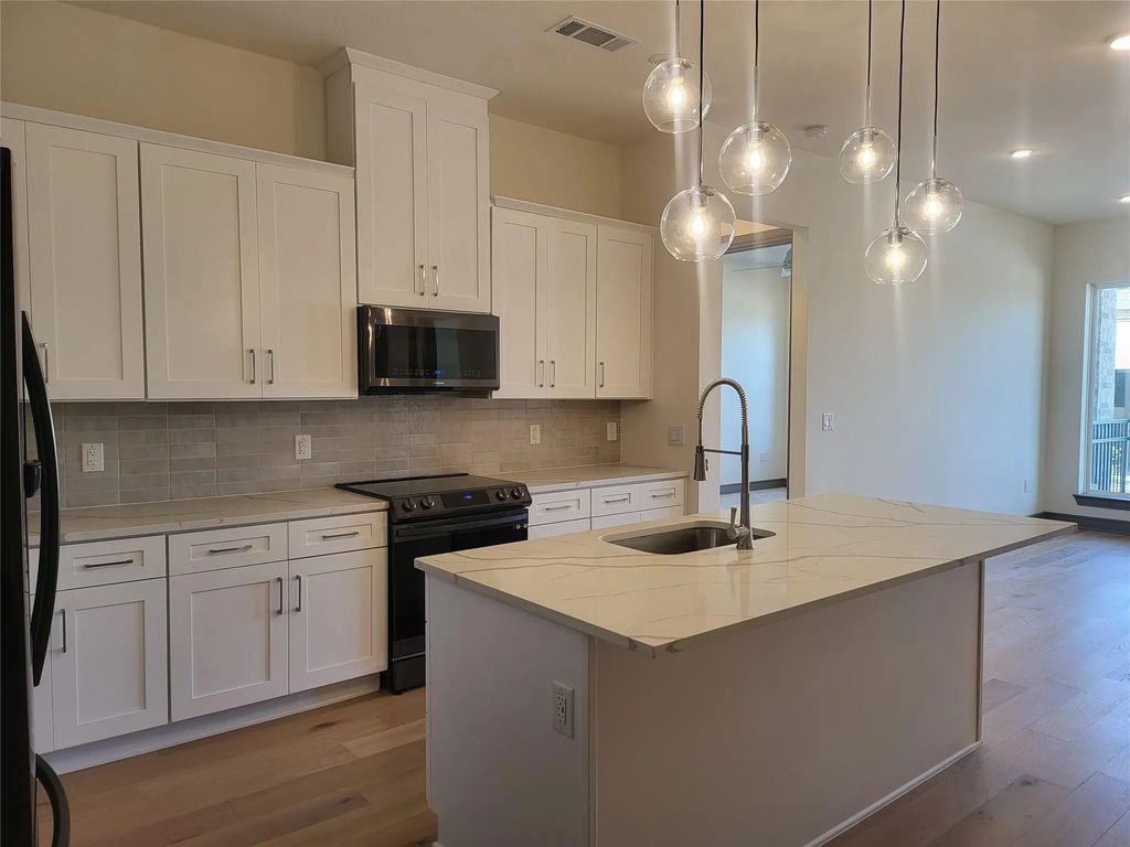2700 Old Denton Road 2233, Carrollton