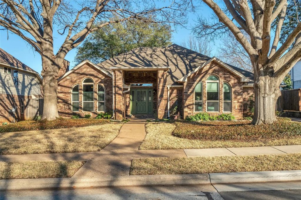 4019 Whitby Lane, Grapevine