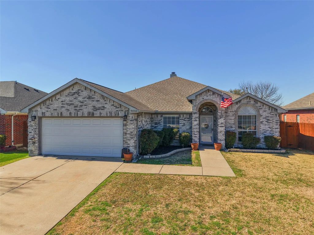 6004 Ten Wood Court, Arlington