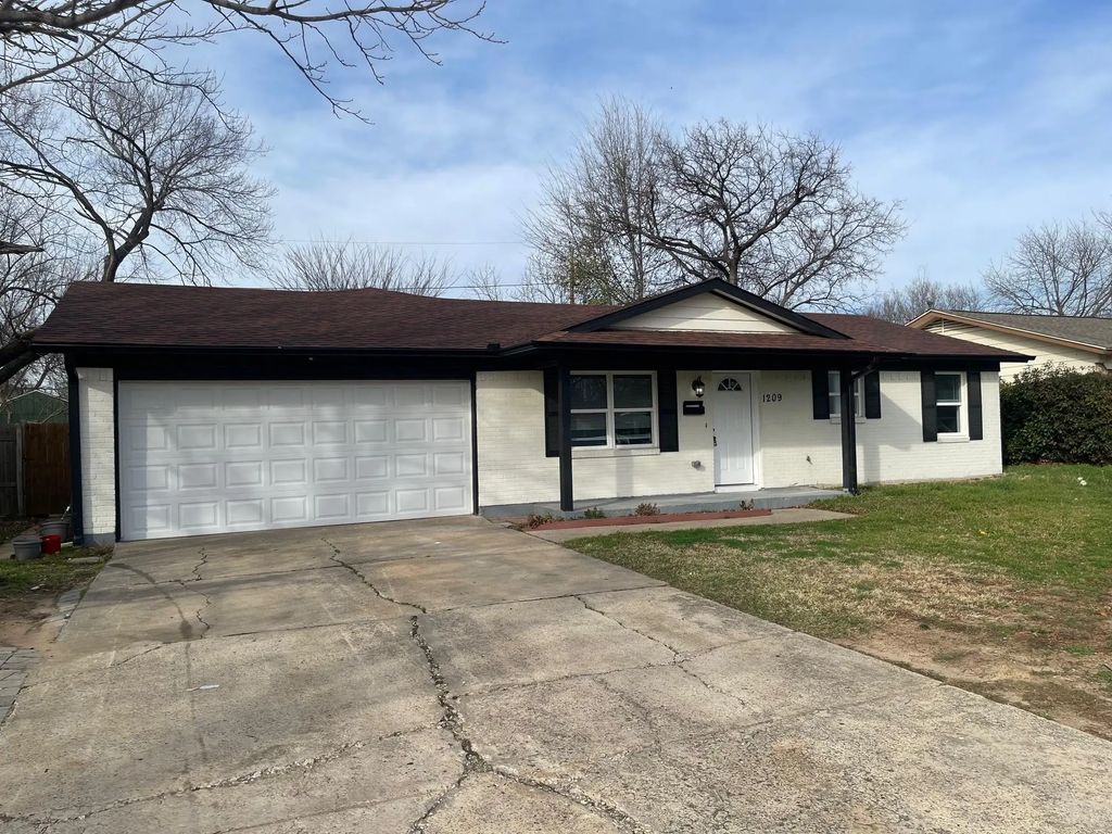 1209 Fairdale Street, Irving