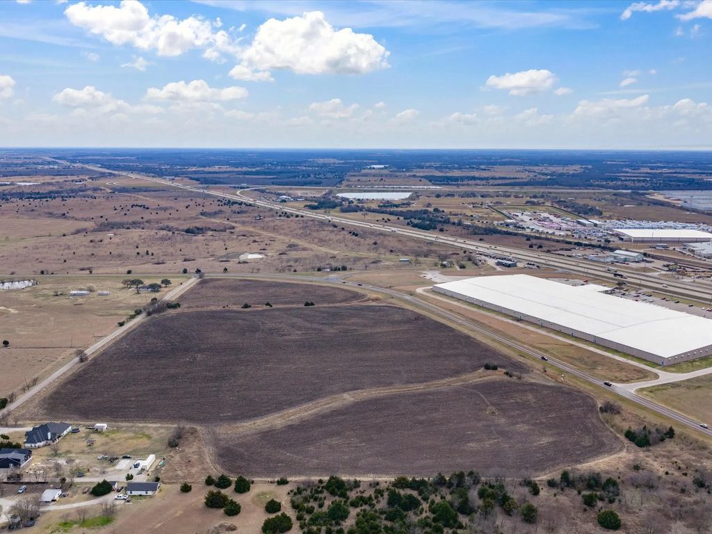Fm 85, Ennis