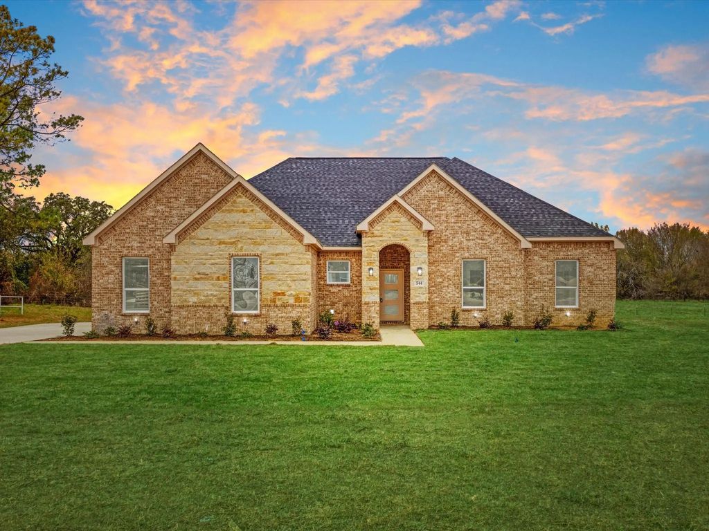 544 Shepherd Road, Combine