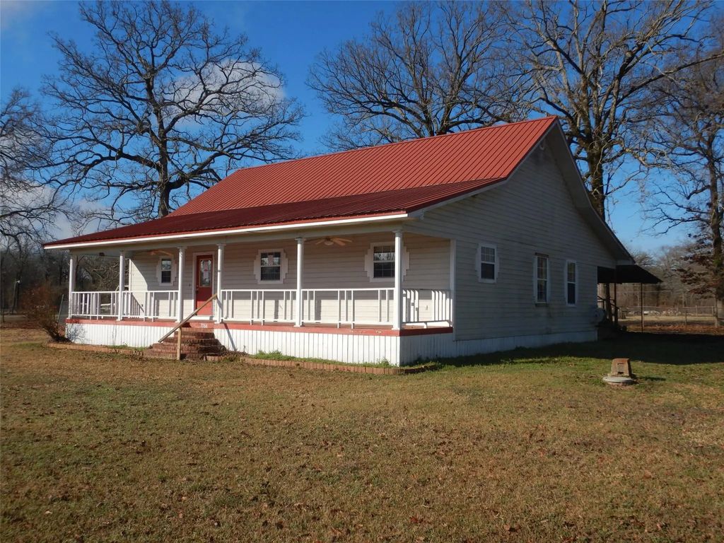 7766 Highway 527, Doyline