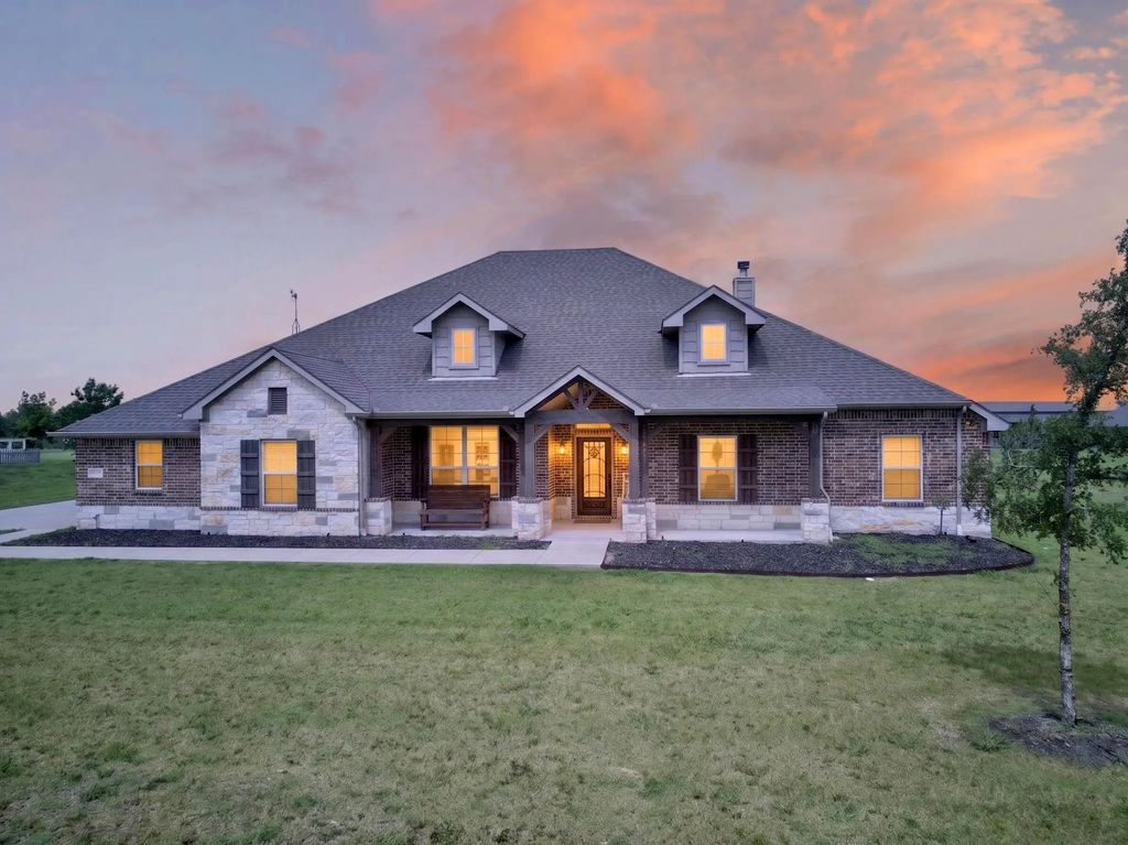 2866 Gail Drive, Farmersville