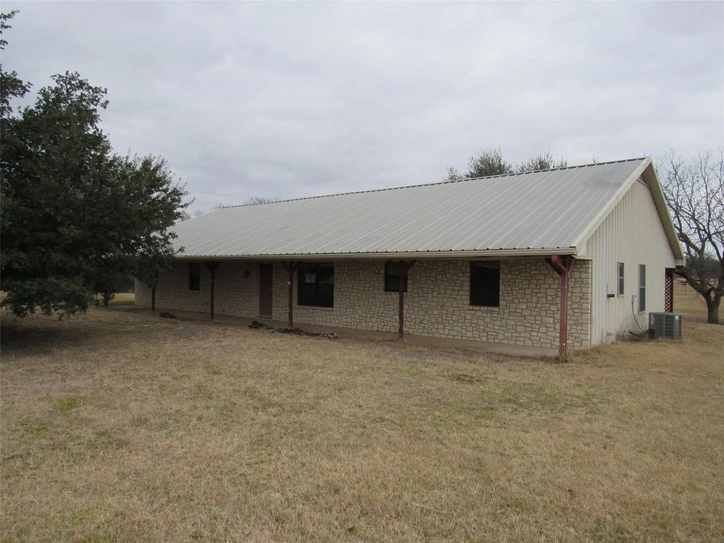 6721 Golinda Drive, Golinda