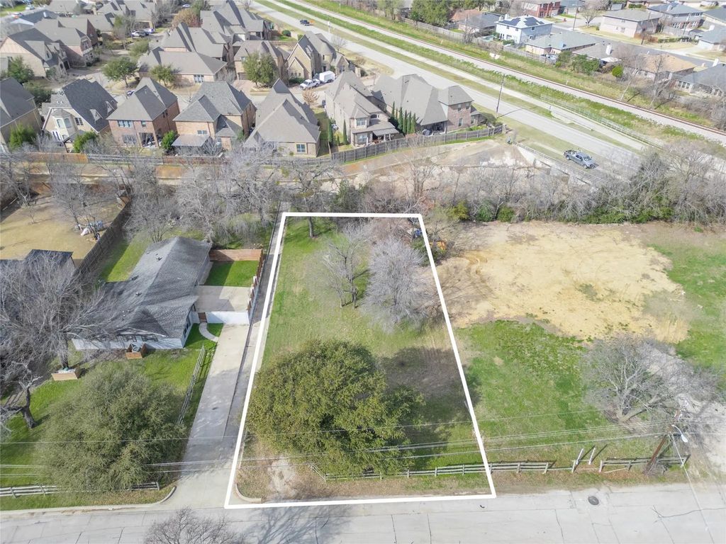 Amundson Drive, North Richland Hills
