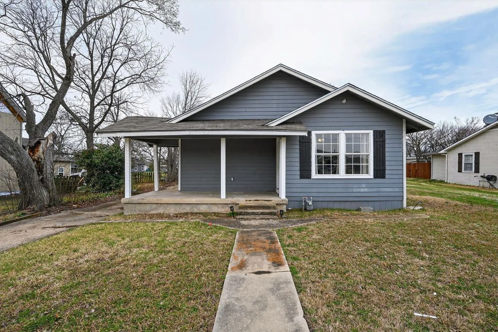205 S Mable Street, Ferris