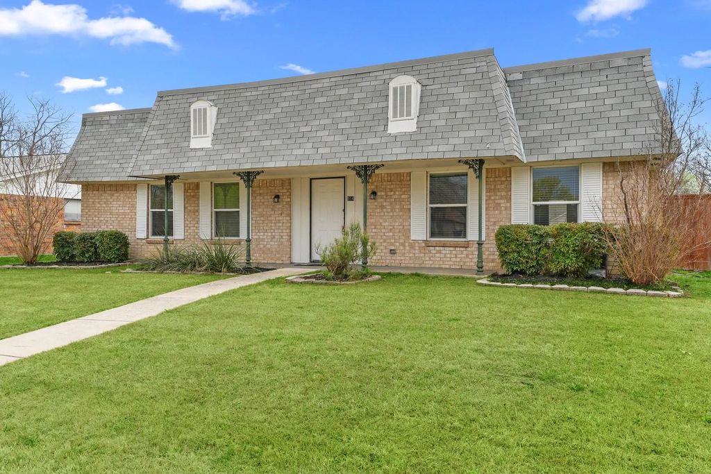 914 Toyah Creek Lane, Garland