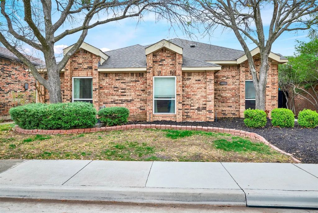 18922 Whitewater Lane, Dallas