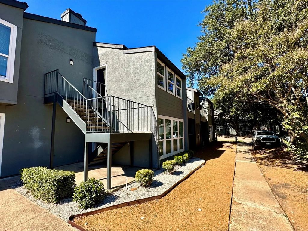 9696 Walnut Street 1913, Dallas