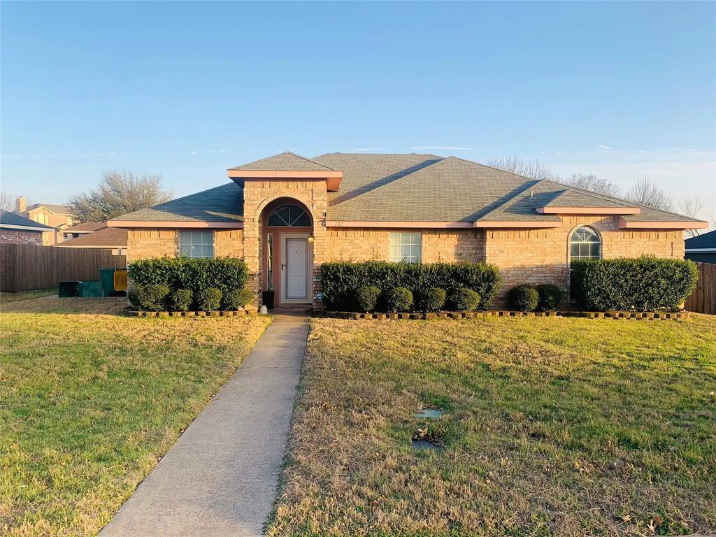 702 Kristi Lane, Cedar Hill