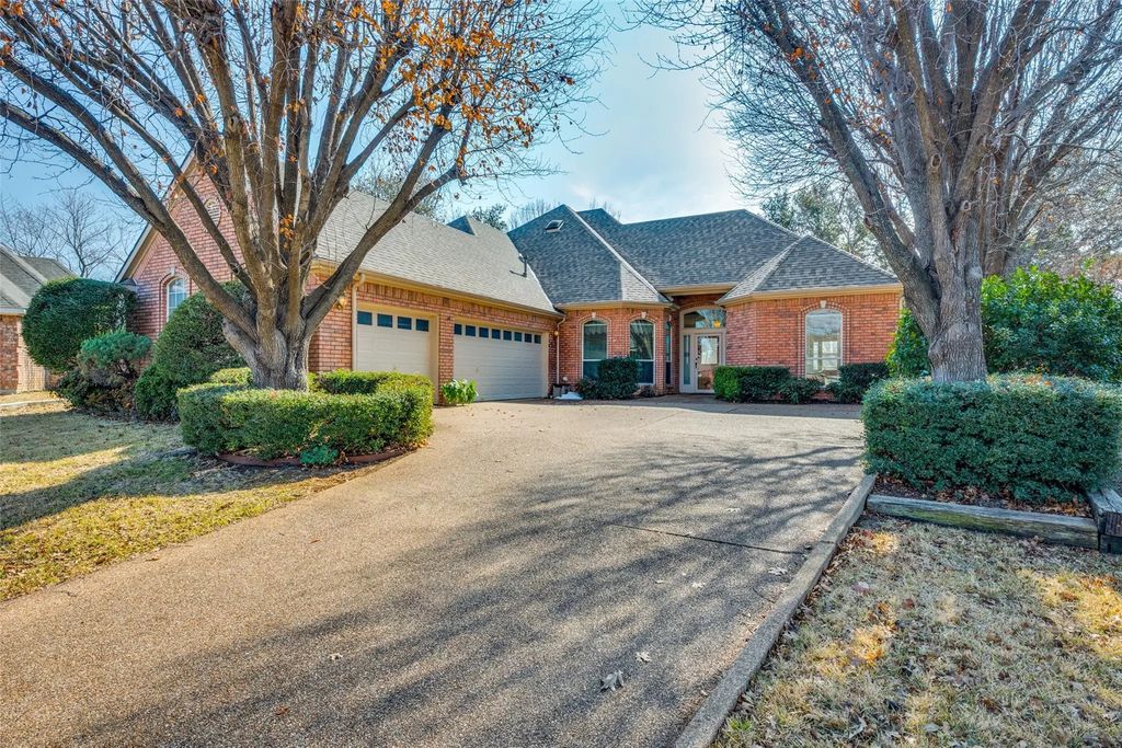 2604 Heather Brook Court, Bedford