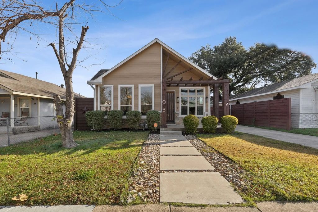 1018 S Waverly Drive, Dallas