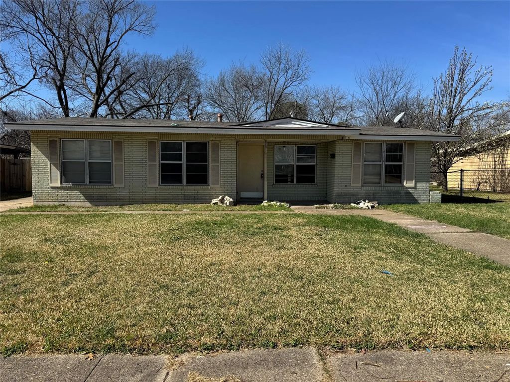 723 Leyenda Drive, Mesquite