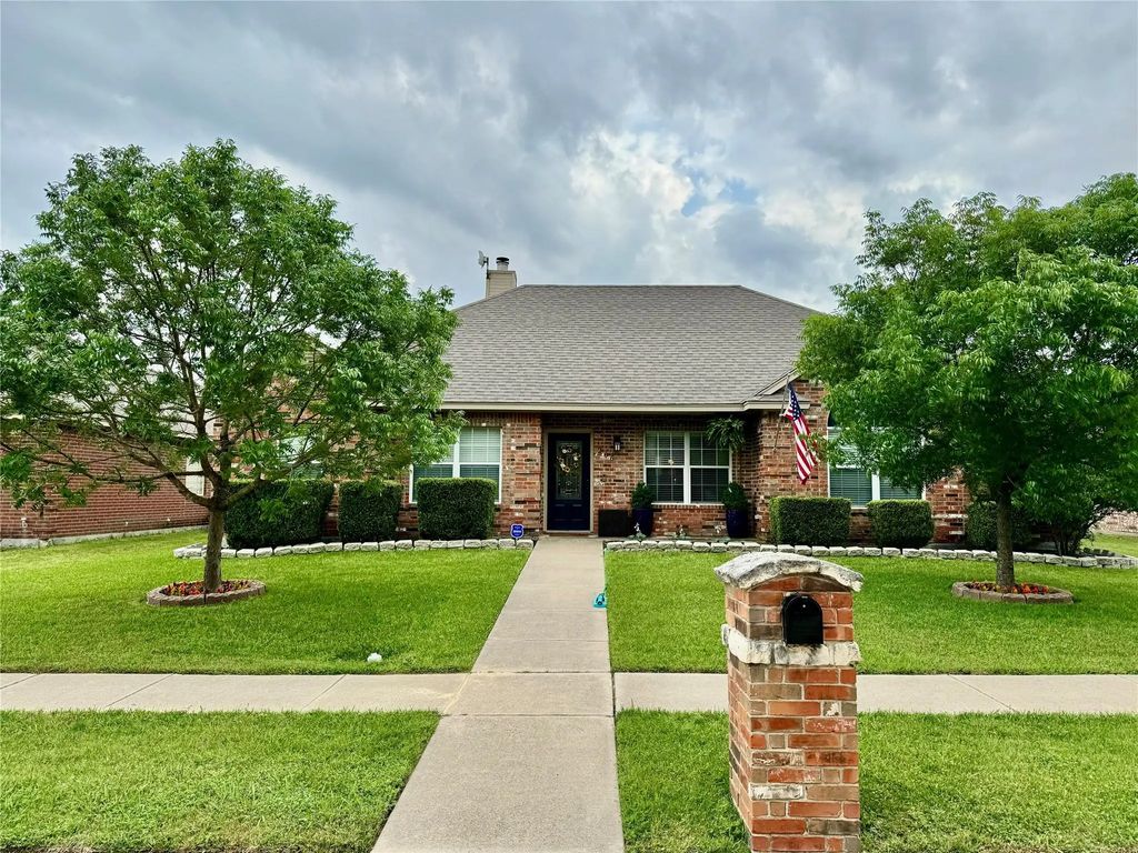 206 Red Wolf Lane, Red Oak