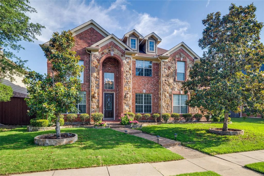 1113 Waterford Way, Allen