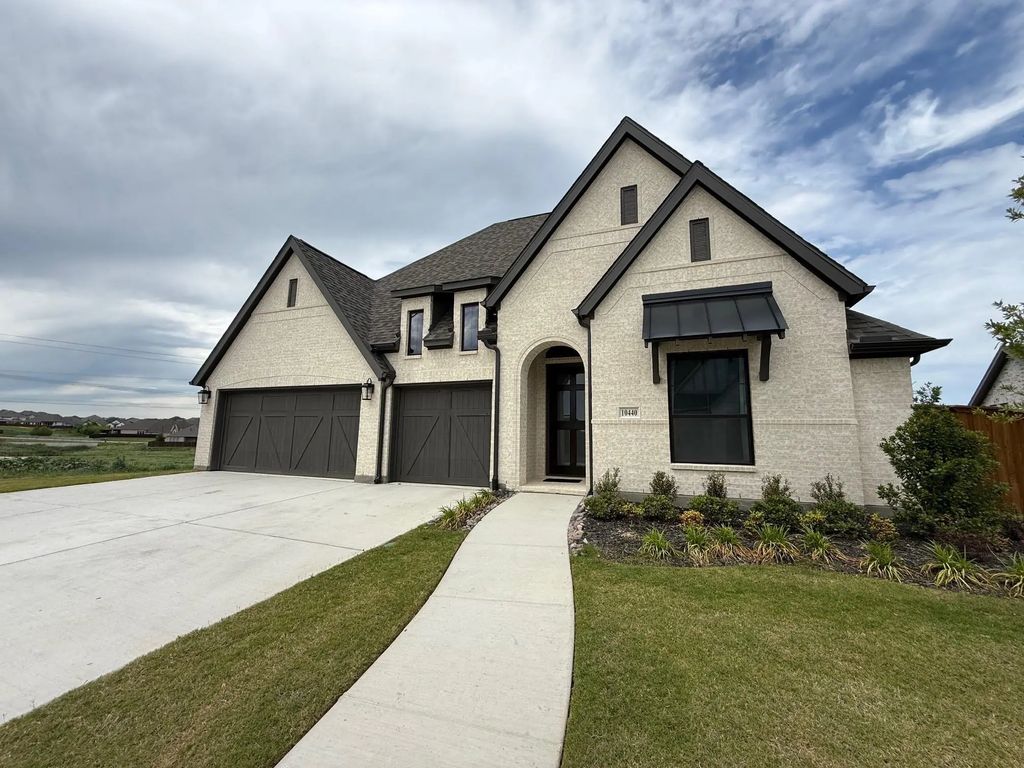 10440 Gray Hills Drive, Fort Worth