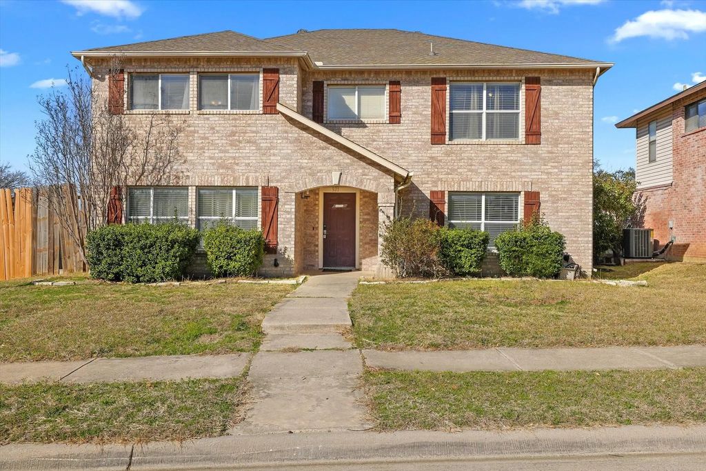 921 Valleybrook Drive, Lewisville