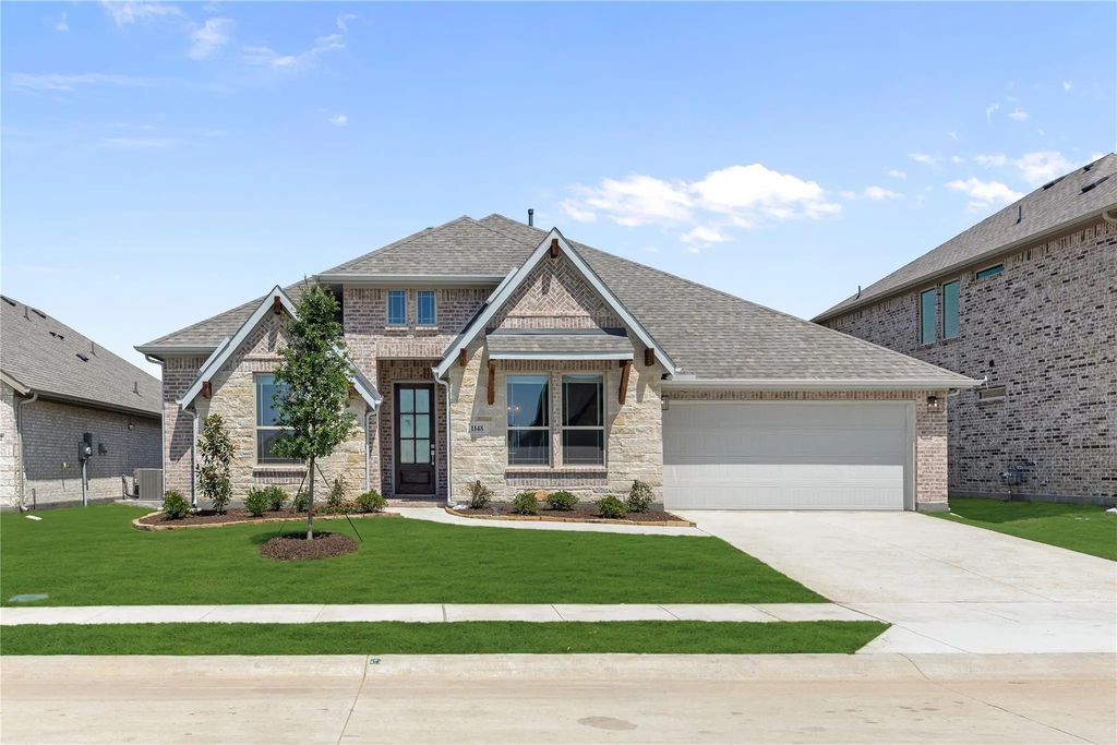 1148 Hitching Post Way, Oak Point