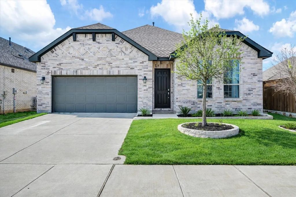 1901 Renwick Drive, Celina