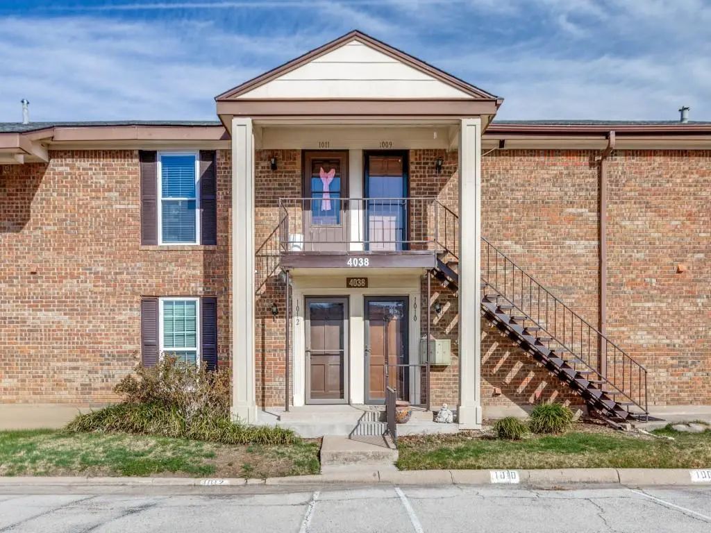 4038 Ridglea Country Club Drive 1012, Fort Worth