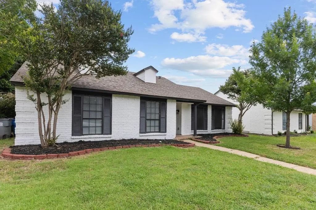 527 English Oak Drive, Allen
