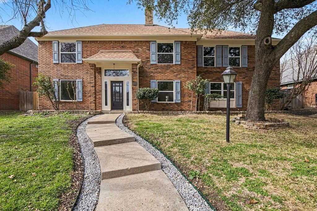 8020 Morning Lane, Fort Worth