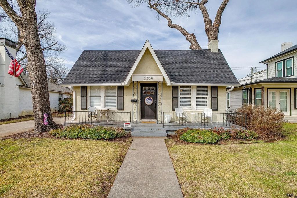3204 Waits Avenue, Fort Worth