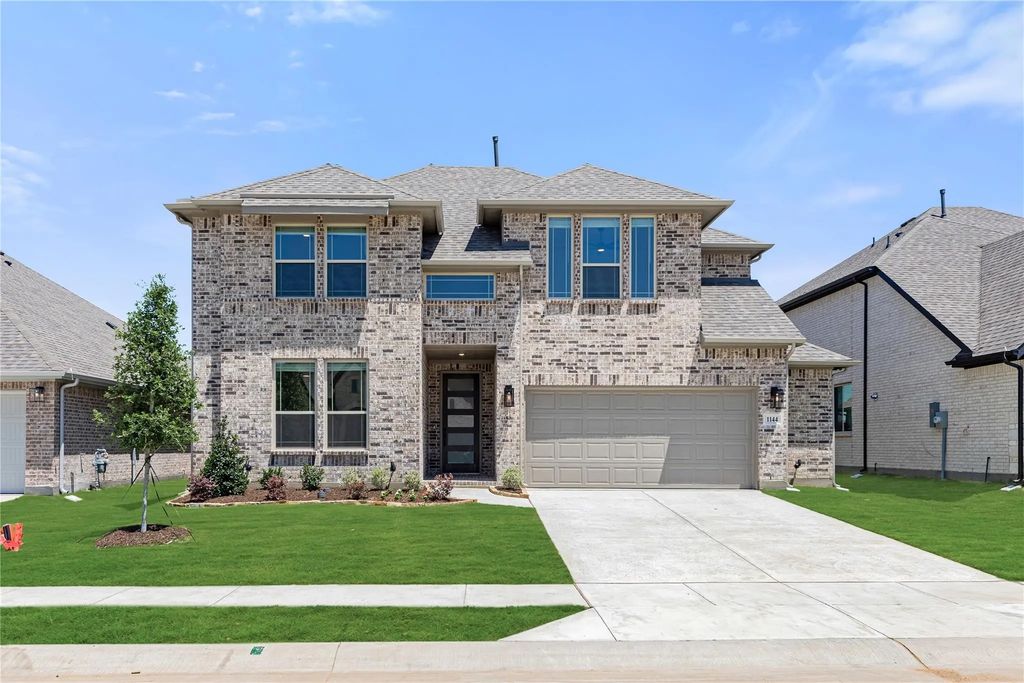 1144 Hitching Post Way, Oak Point