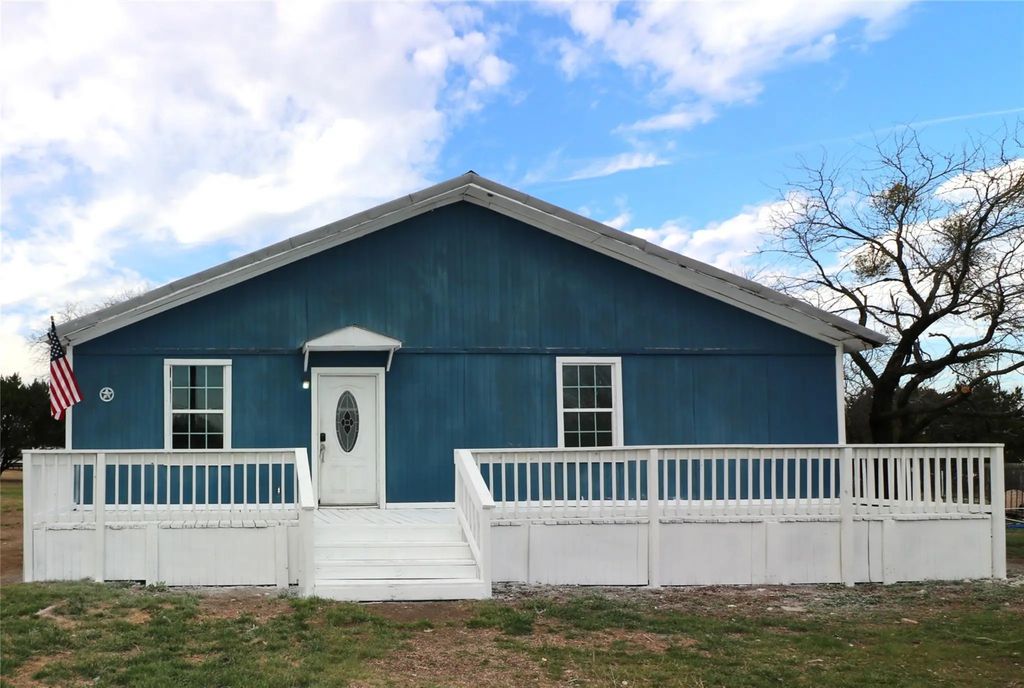 3026 Hilltop Road, Granbury