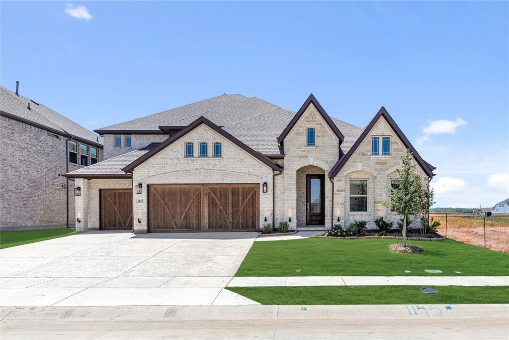 1145 Hitching Post Way, Oak Point