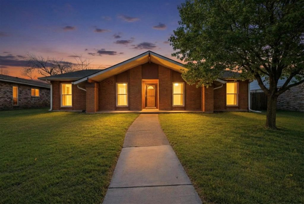 2114 Lymington Road, Carrollton