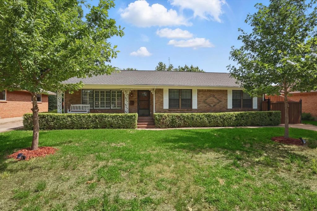 2915 Touraine Drive, Dallas
