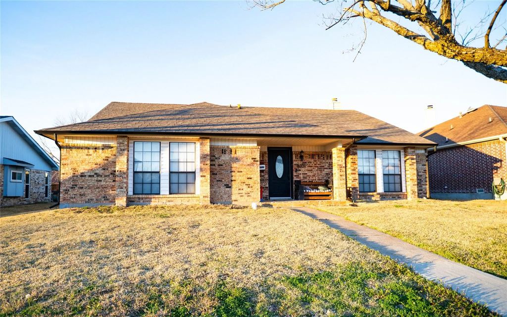 8209 Kensington Drive, Rowlett