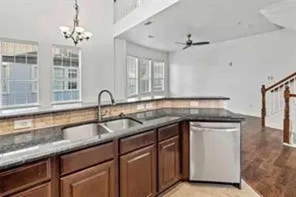 2316 Stutz Drive B2, Dallas