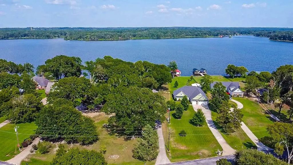 16223 Big Oak Bay Road, Tyler