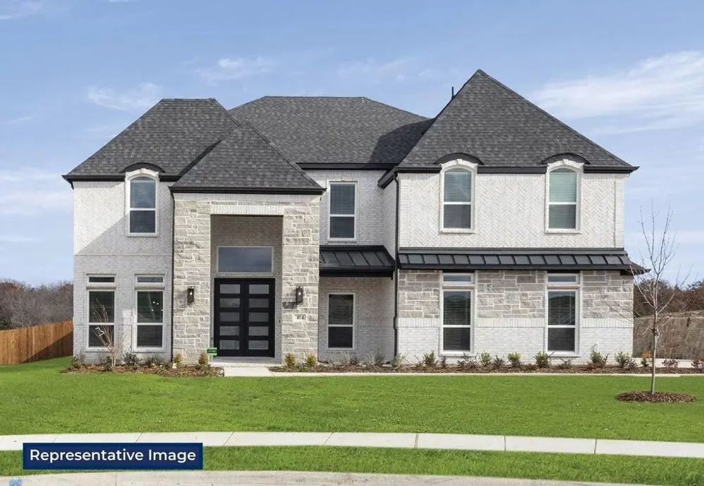 1117 E Hidden Lakes Drive, DeSoto