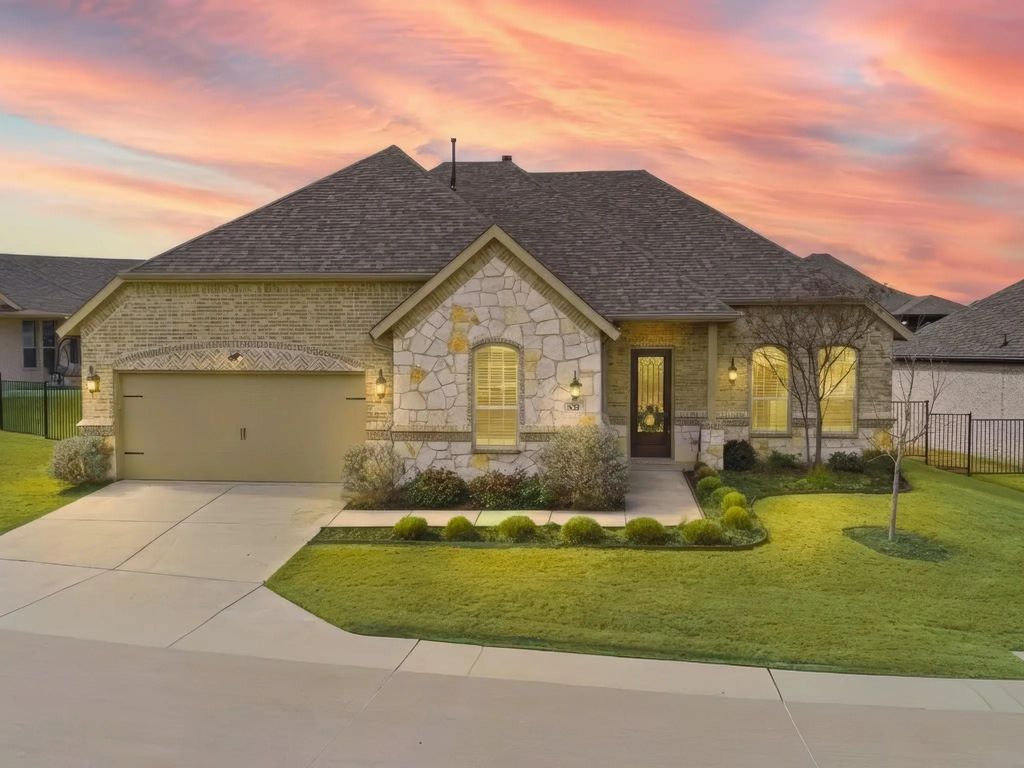 831 Rio Vista Lane, Rockwall