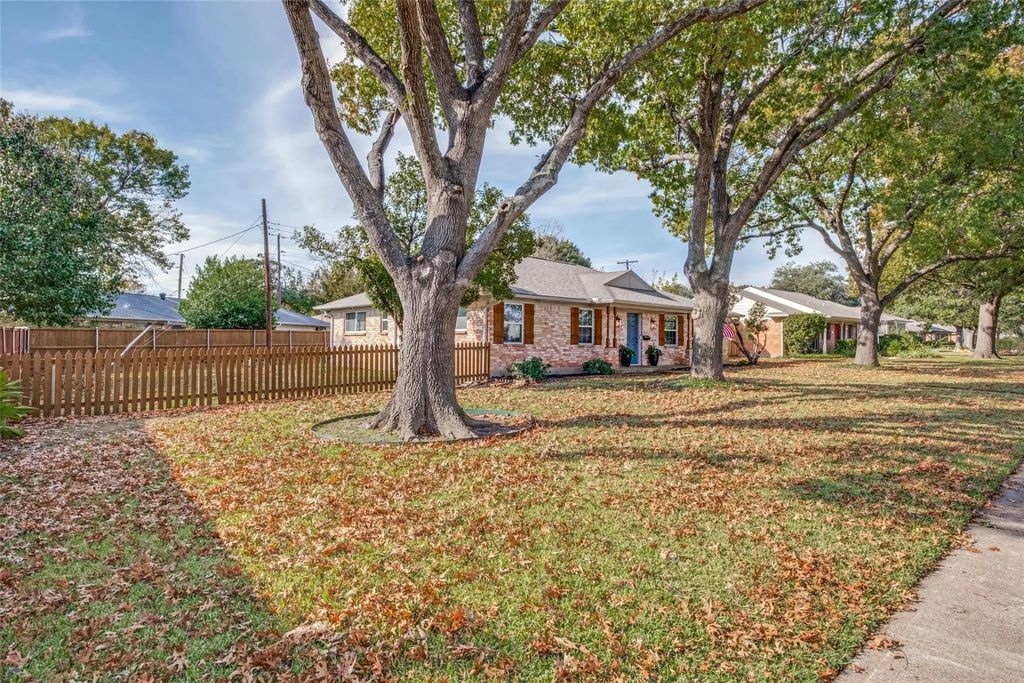 10430 Vistadale Drive, Dallas