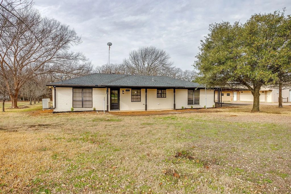 3813 Easy Street, Alvarado