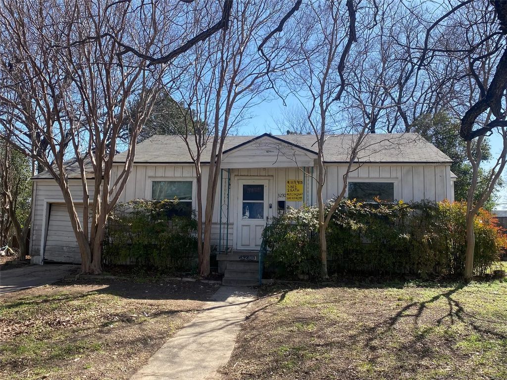 3230 S Llewellyn Avenue, Dallas