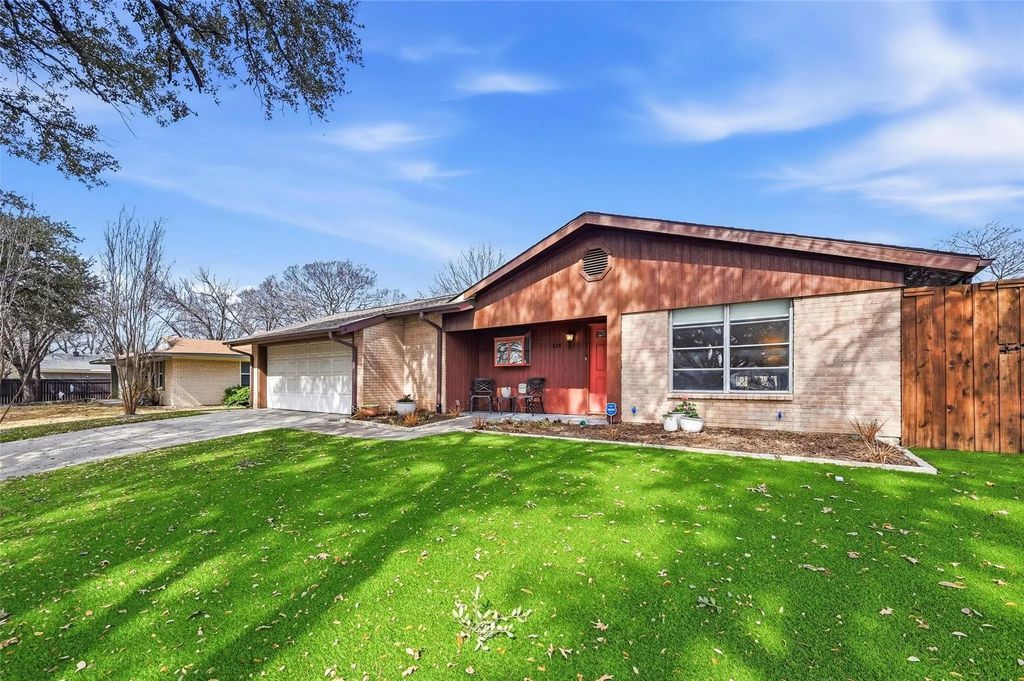 528 Melrose Drive, Richardson