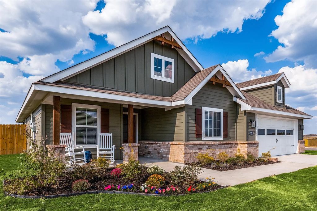 400 Aquilla Way, Hillsboro
