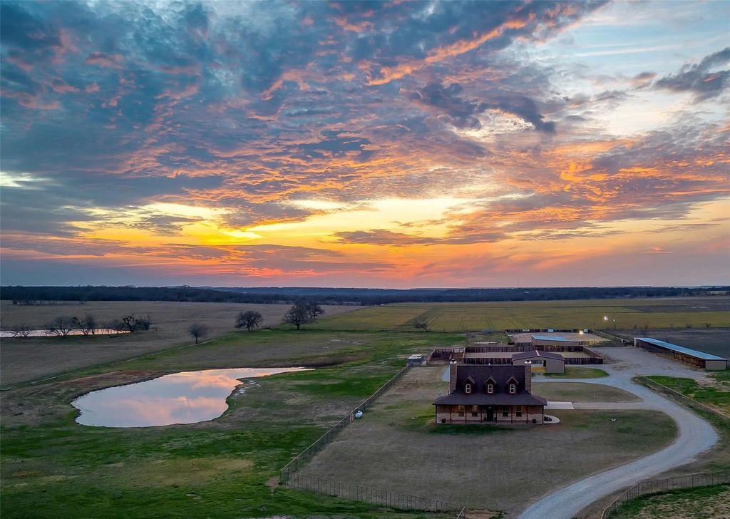 2220 Lazy Bend Road, Millsap
