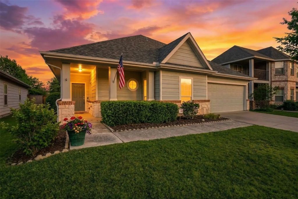 1109 Whisper Willow Drive, McKinney