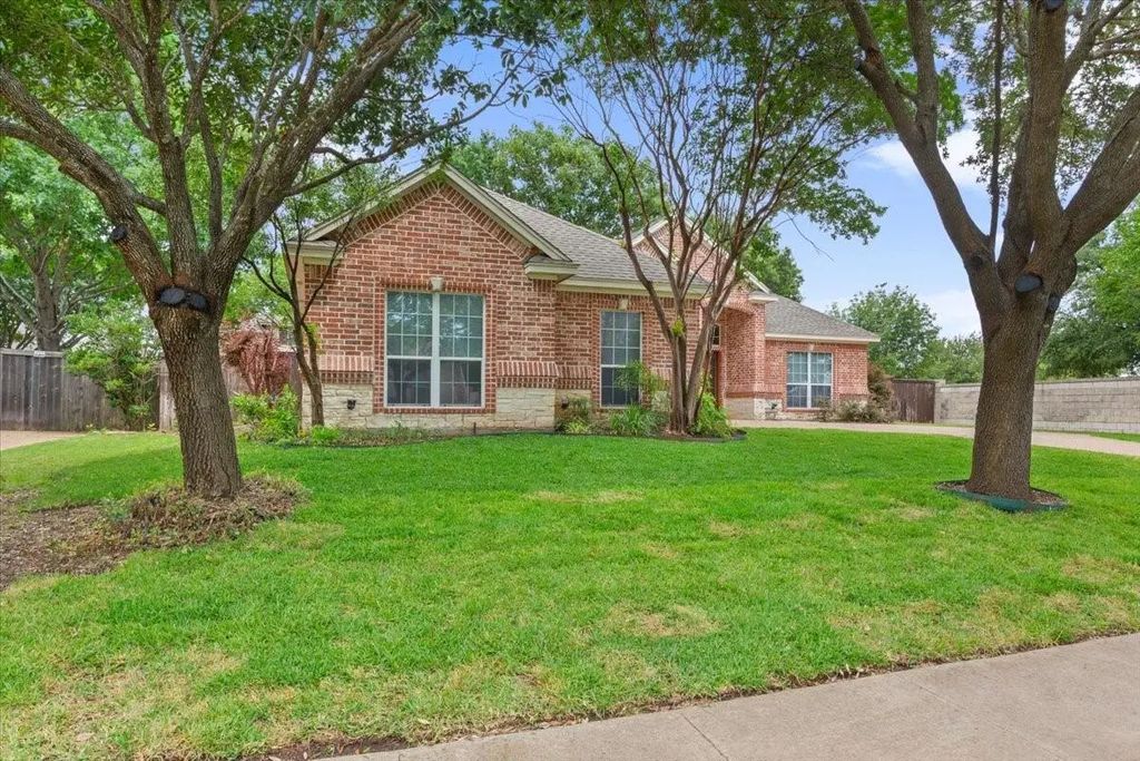 100 Edinburgh, Waco